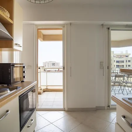In The Center Of With Terrace Ferienhaus Beausoleil