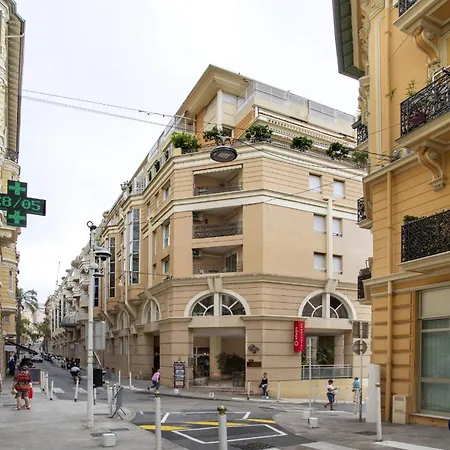 In The Center Of With Terrace * Beausoleil
